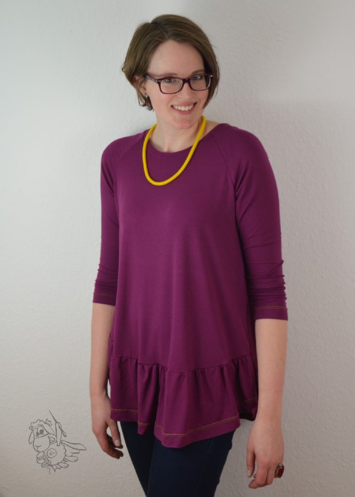 Womans Waterfall Raglan by Chalk & Notch kreamino